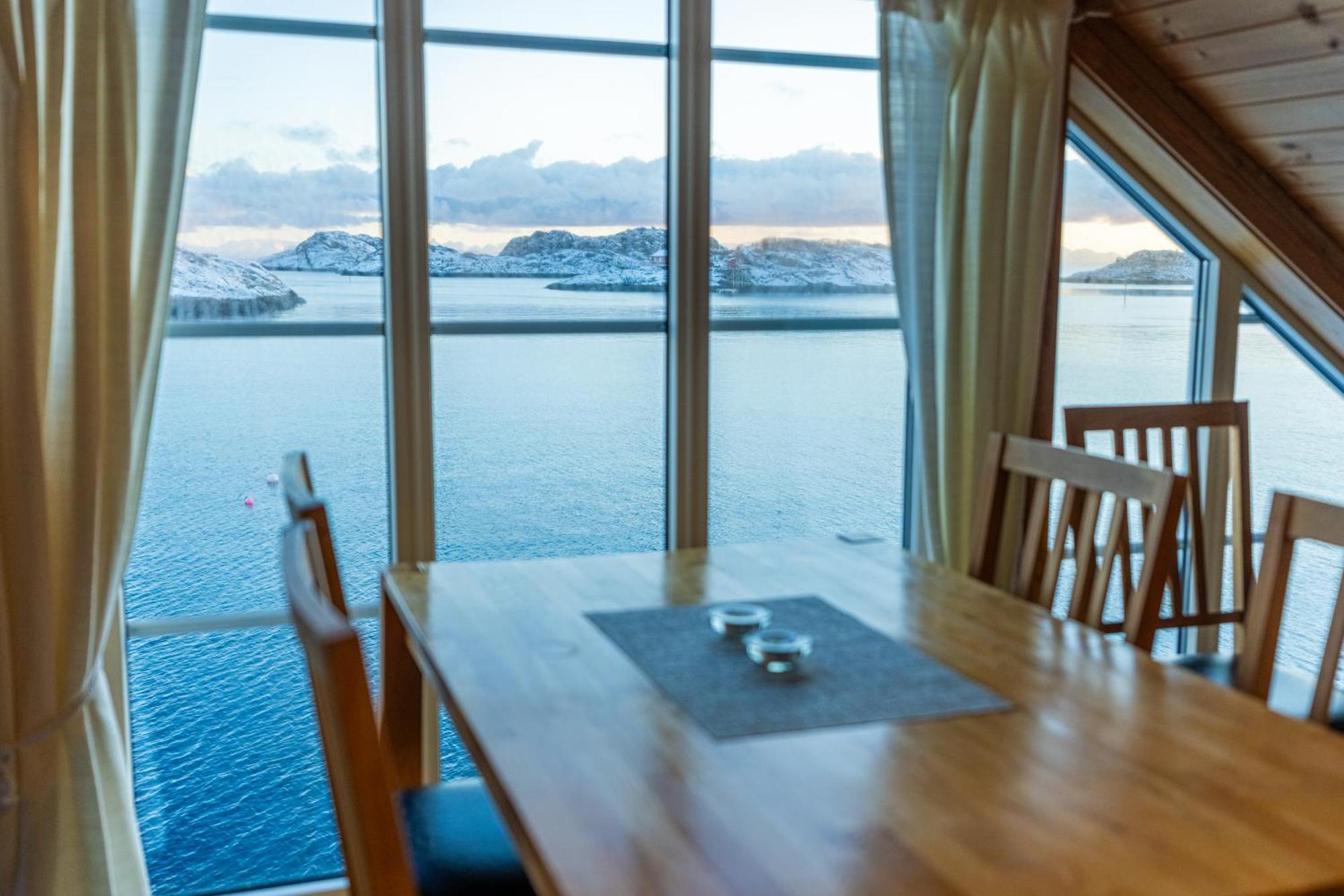 Hotel Henningsvaer Rorbuer Exterior foto