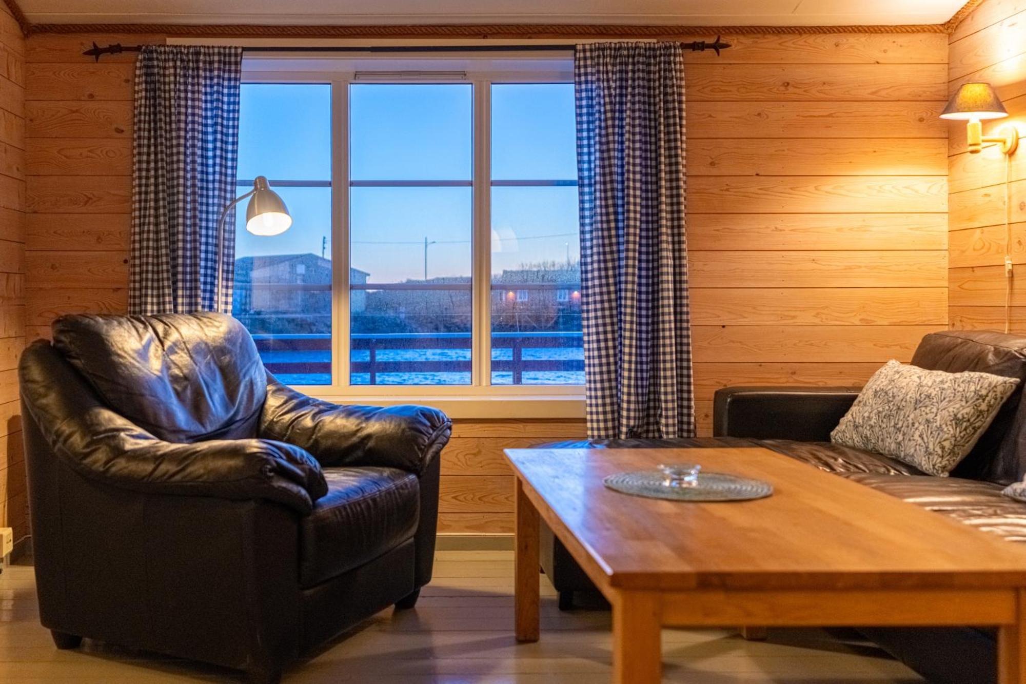 Hotel Henningsvaer Rorbuer Exterior foto